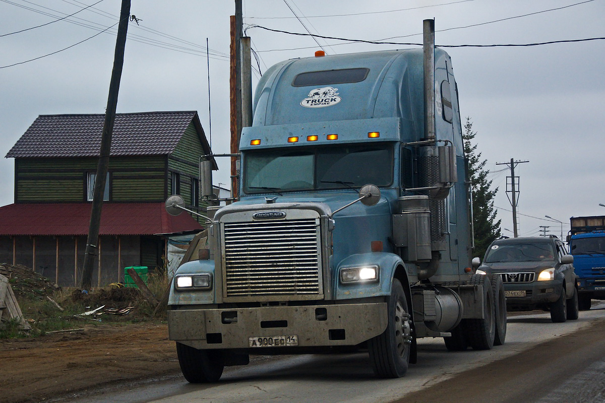 Саха (Якутия), № А 900 ЕС 14 — Freightliner FLD 132 Classic XL