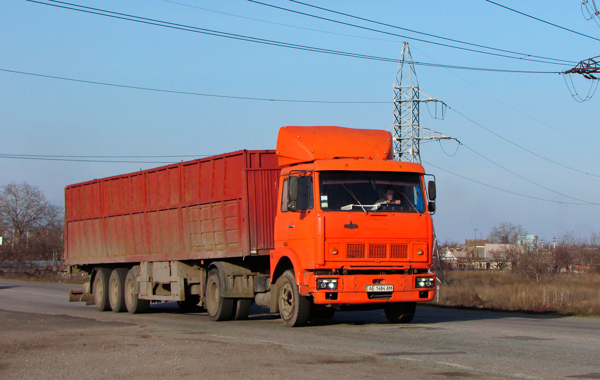 Днепропетровская область, № АЕ 1484 АМ — МАЗ-64229