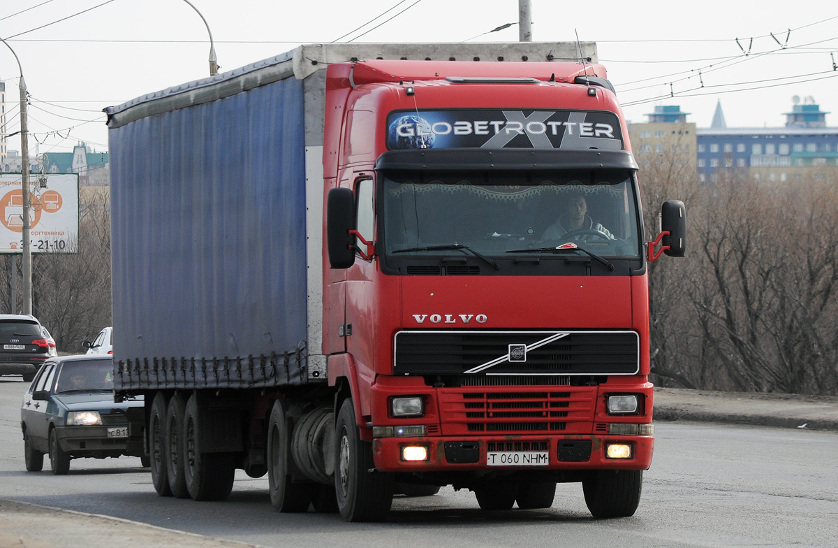 Северо-Казахстанская область, № T 060 NHM — Volvo ('1993) FH12.460