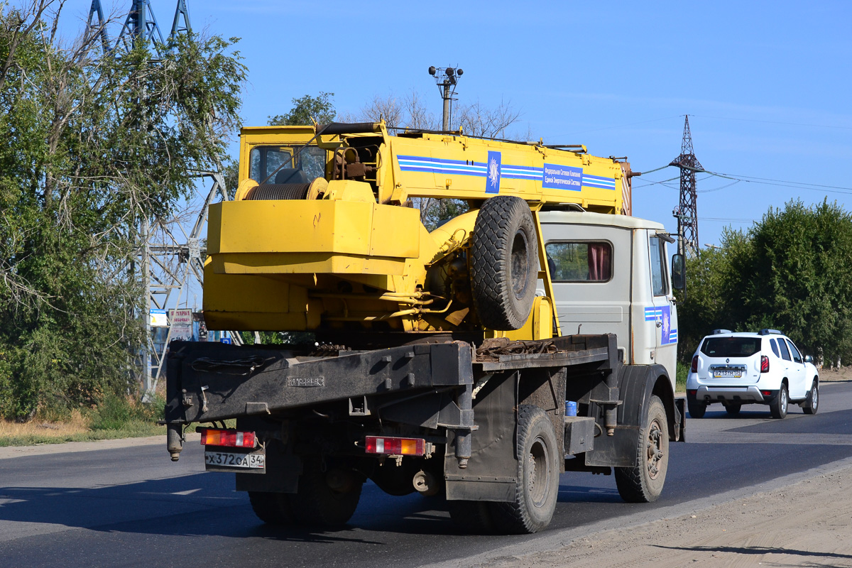 Волгоградская область, № Х 372 ОА 34 — МАЗ-5337 [533700]