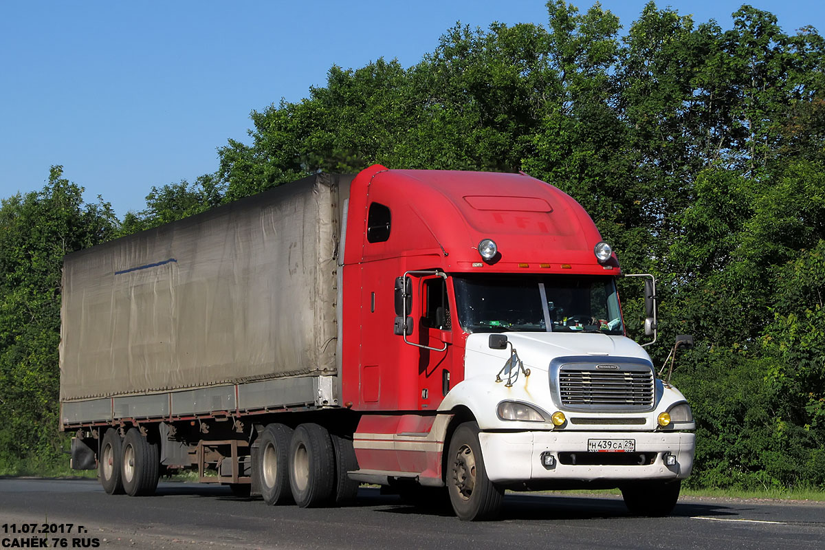 Архангельская область, № Н 439 СА 29 — Freightliner Columbia