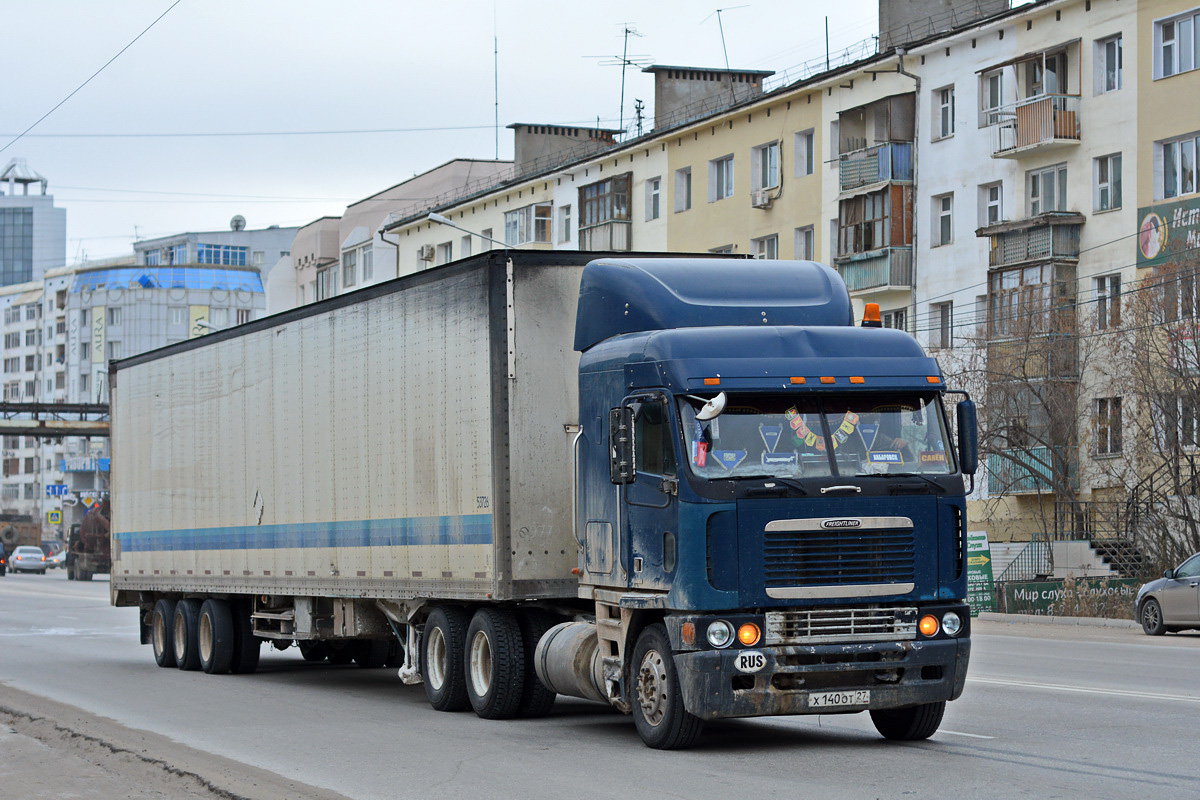 Хабаровский край, № Х 140 ОТ 27 — Freightliner Argosy