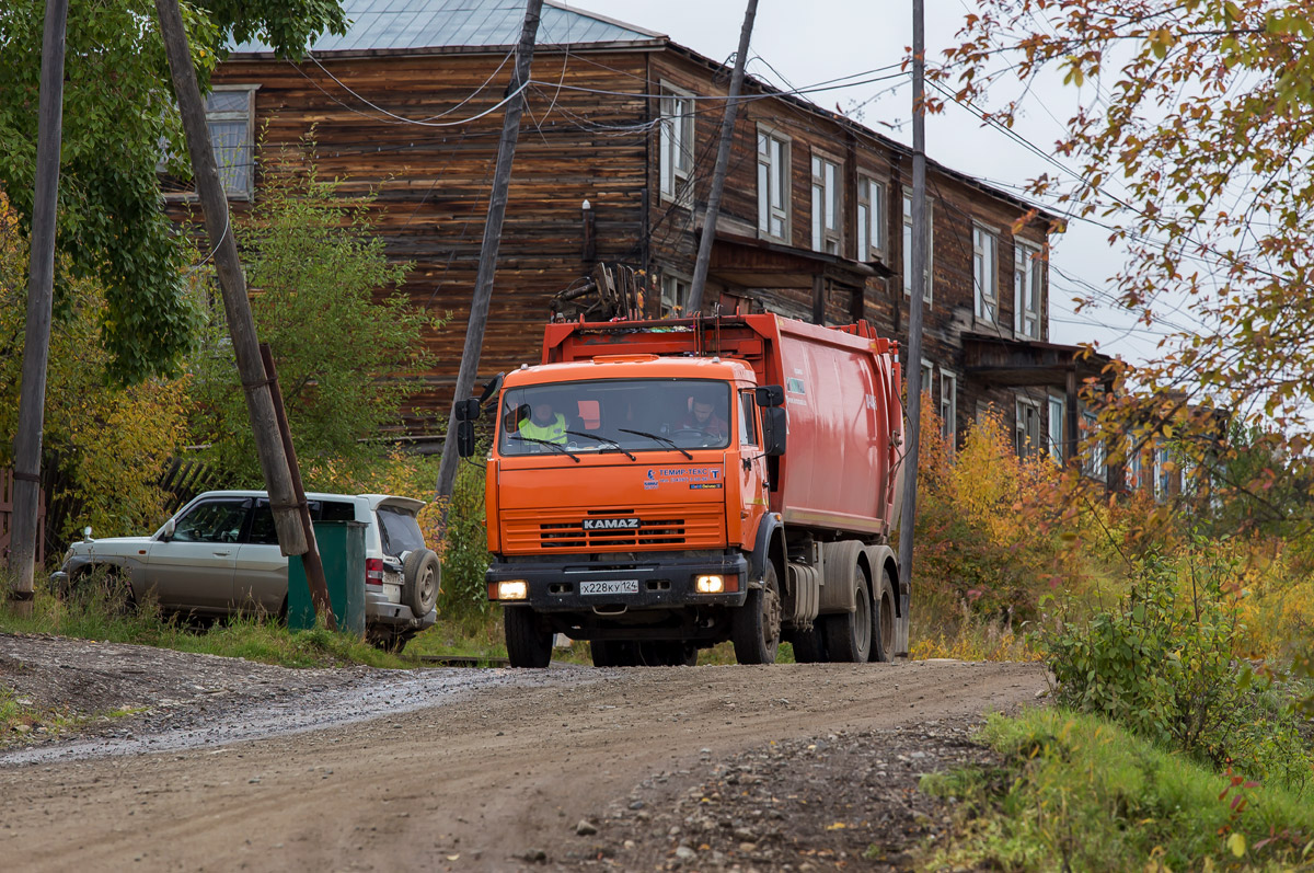 Красноярский край, № Х 228 КУ 124 — КамАЗ-65115-D3