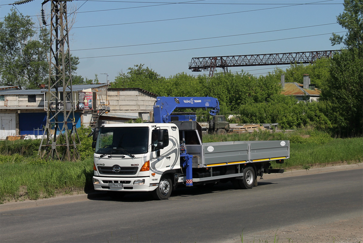 Красноярский край, № О 779 НЕ 124 — Hino 500