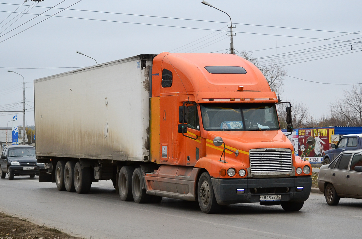 Волгоградская область, № У 815 ХТ 34 — Freightliner Century Class