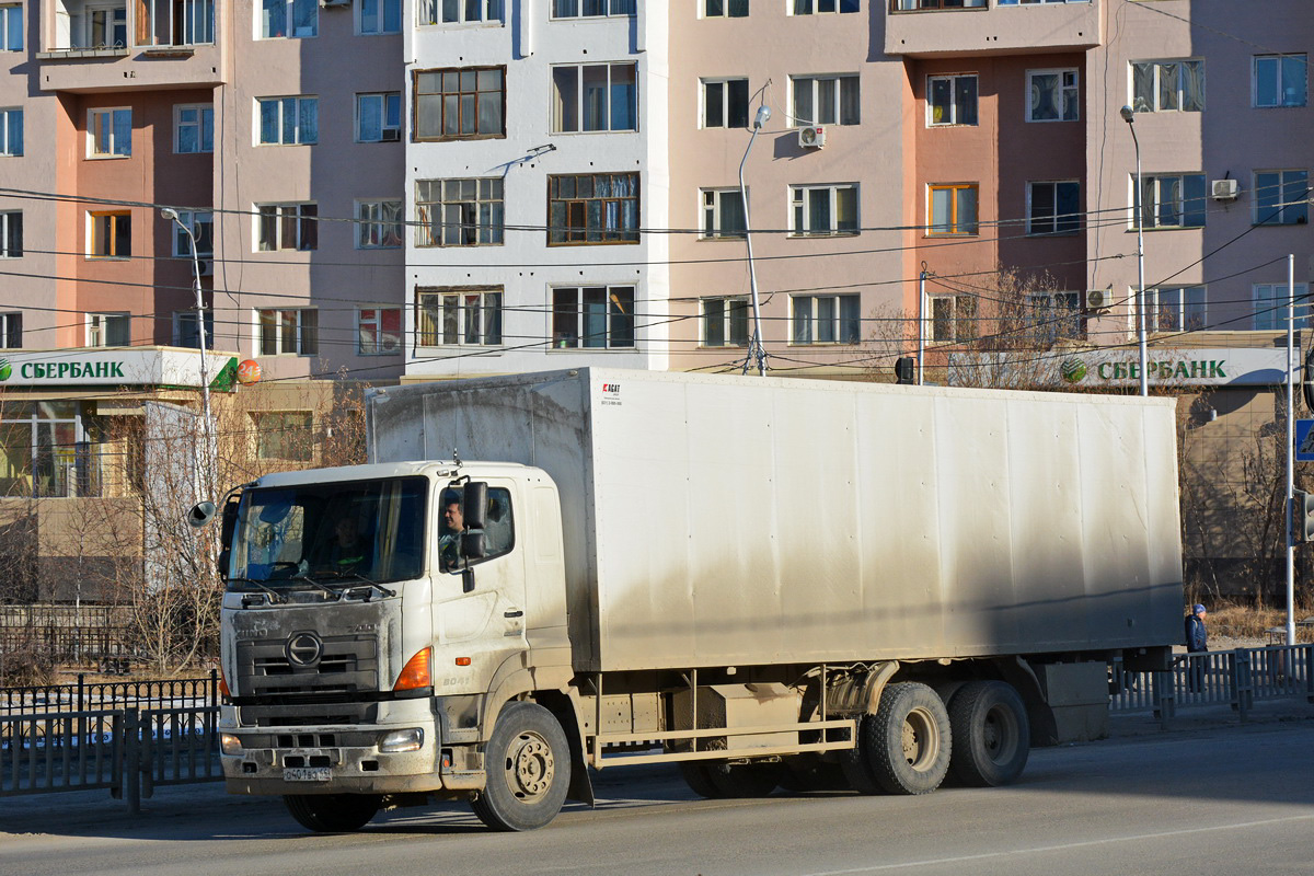 Костромская область, № О 401 ВО 44 — Hino 700