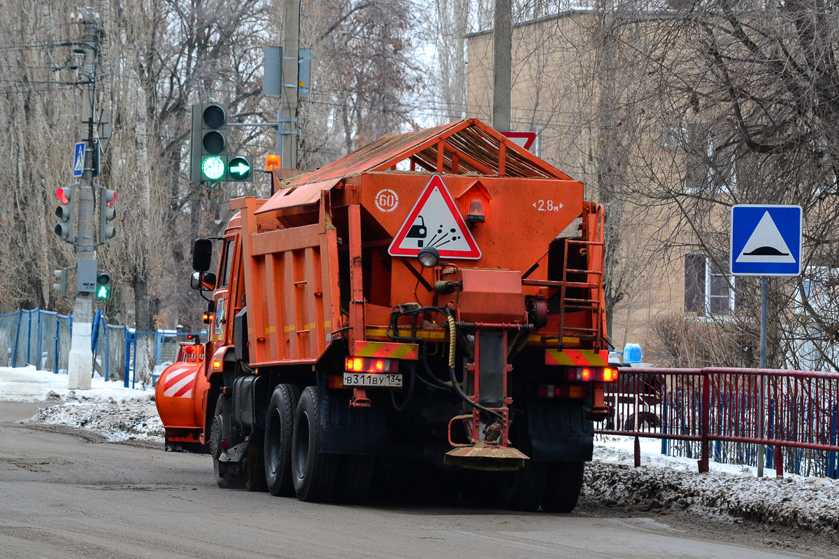 Волгоградская область, № В 311 ВУ 134 — КамАЗ-65115-L4