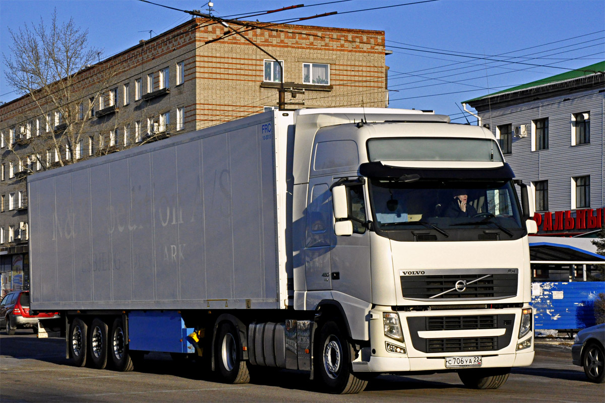 Алтайский край, № С 706 УА 22 — Volvo ('2008) FH.460