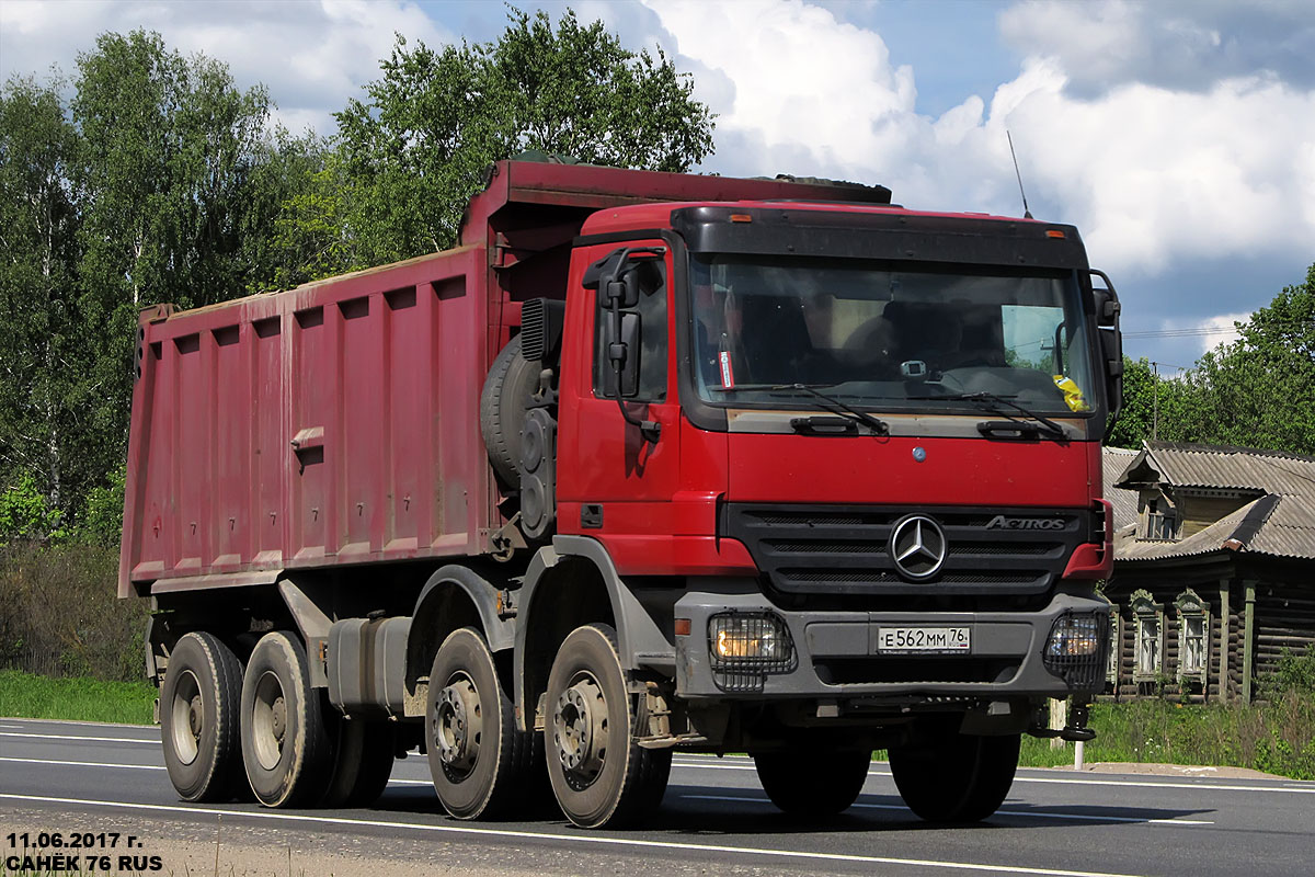 Ярославская область, № Е 562 ММ 76 — Mercedes-Benz Actros ('2003) 4141