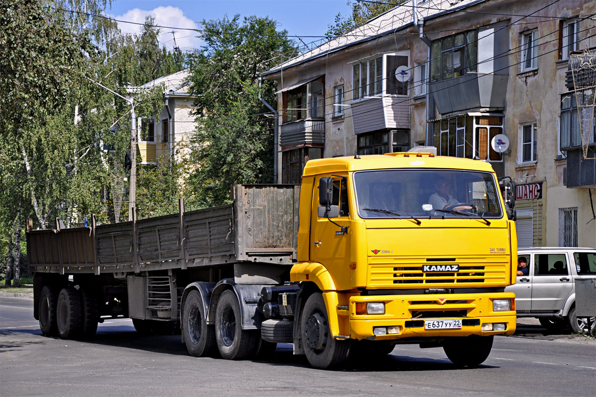 Алтайский край, № Е 637 УУ 22 — КамАЗ-65116 [651160]