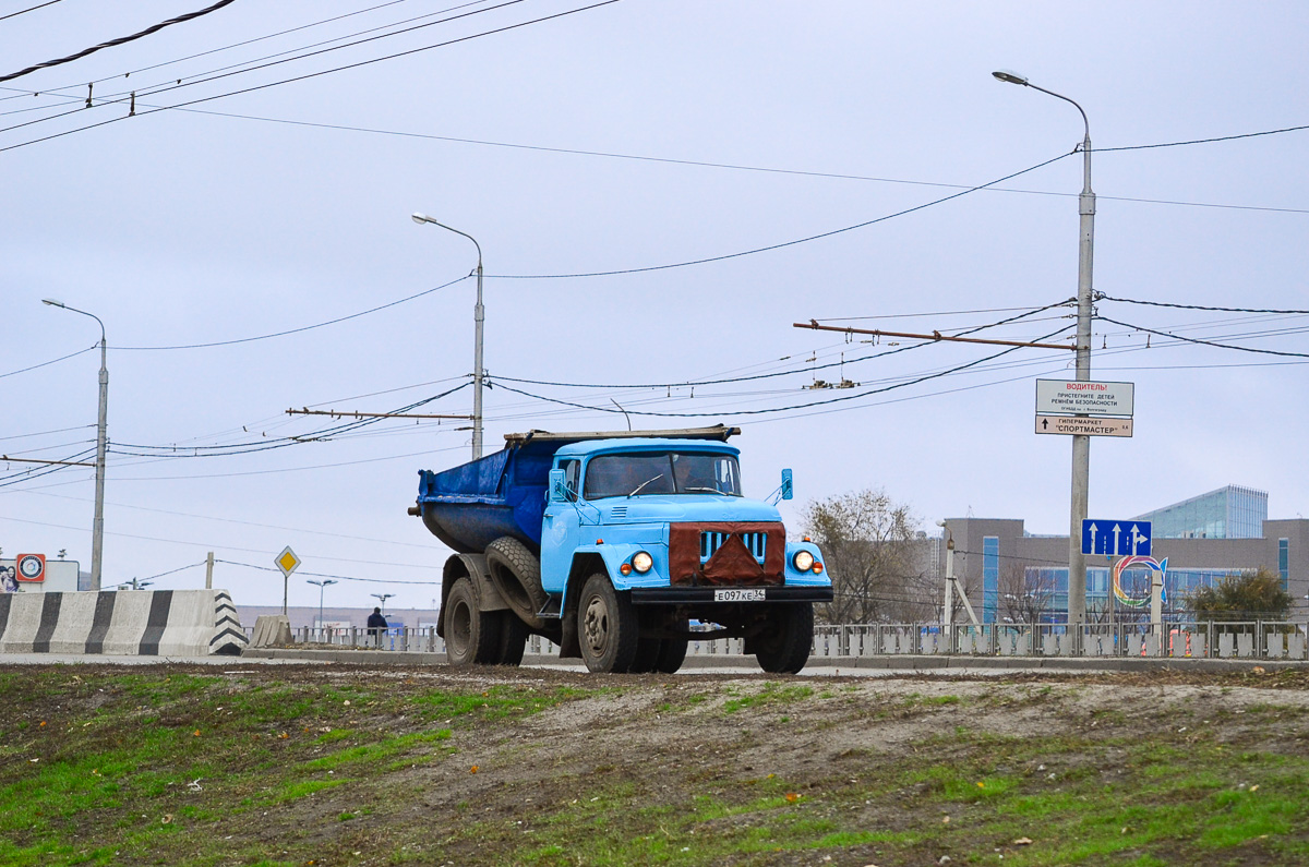 Волгоградская область, № 378 — ЗИЛ-130Д1