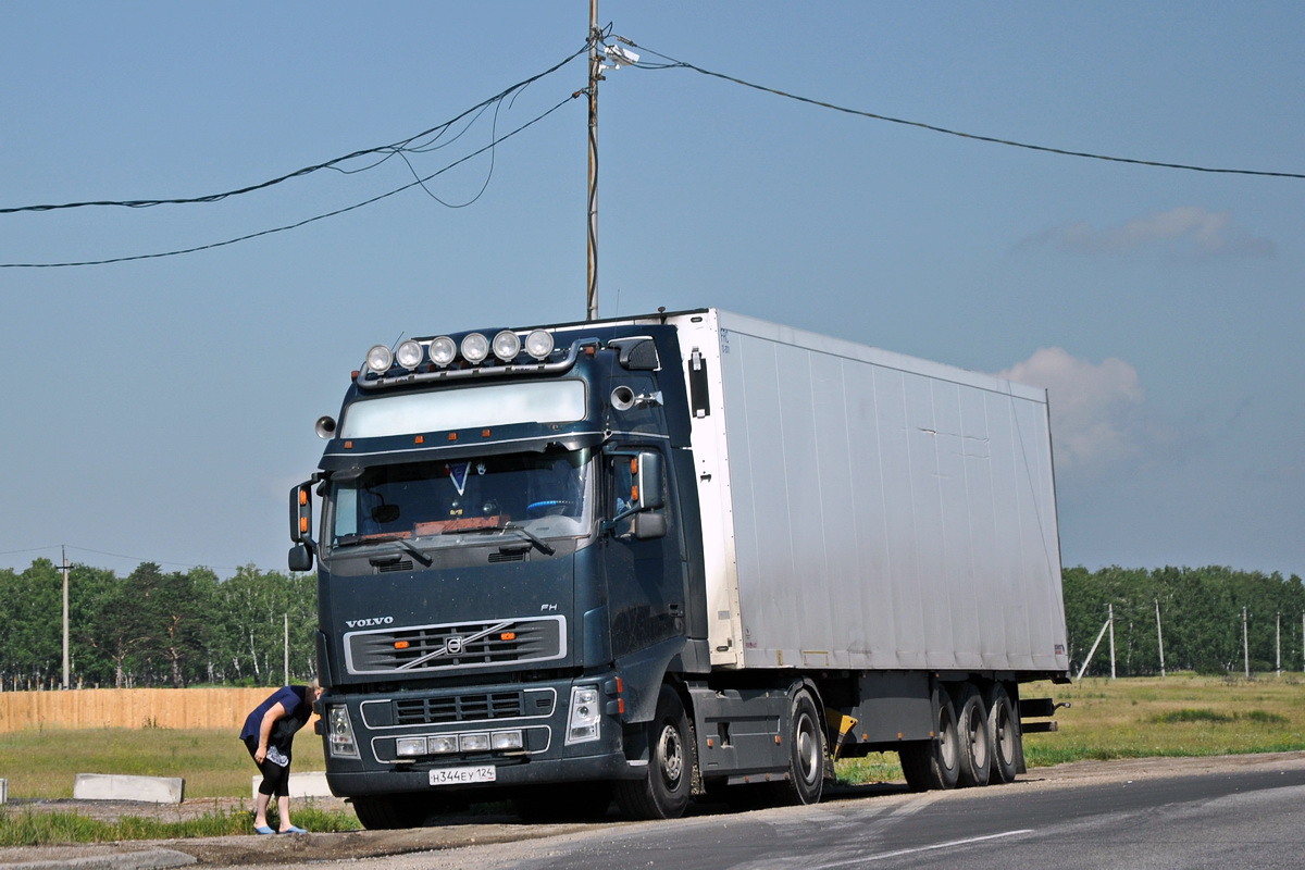 Красноярский край, № Н 344 ЕУ 124 — Volvo ('2002) FH12.480