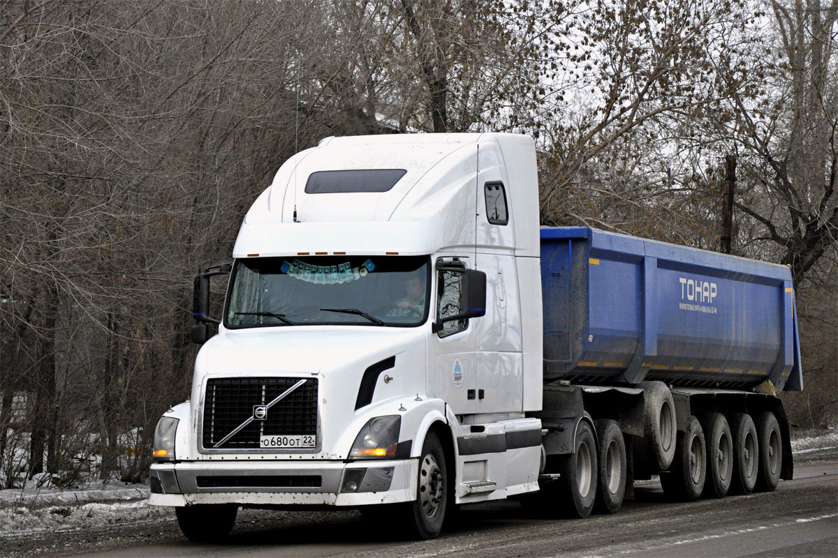 Алтайский край, № О 680 ОТ 22 — Volvo VNL670