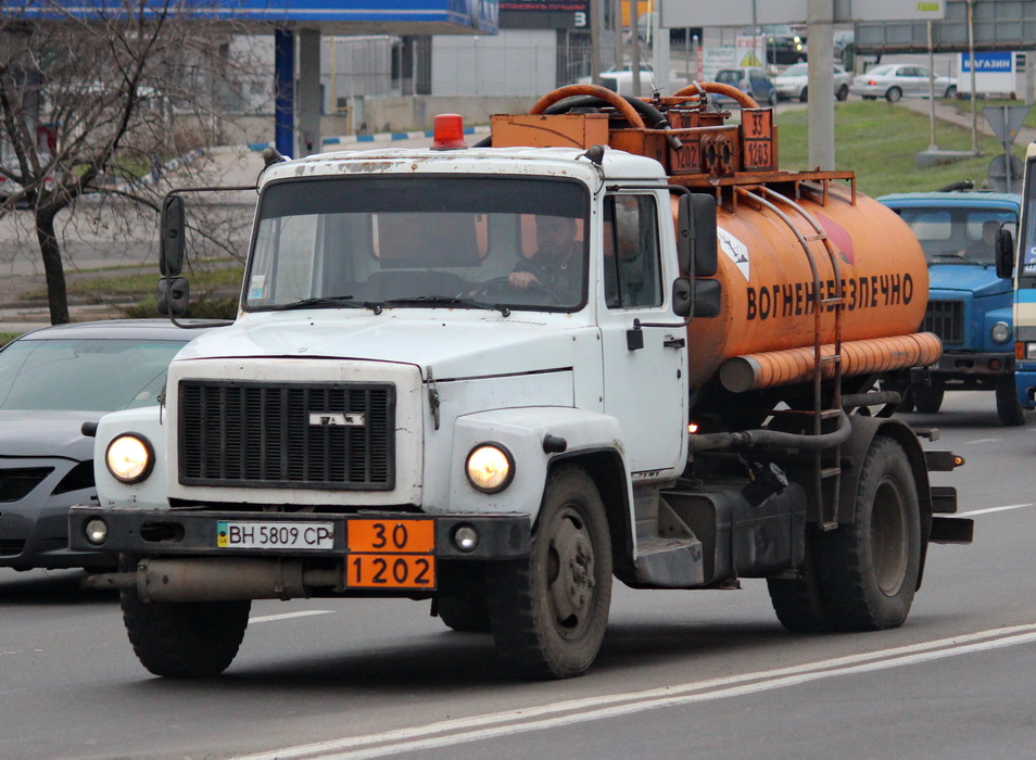 Одесская область, № ВН 5809 СР — ГАЗ-3309