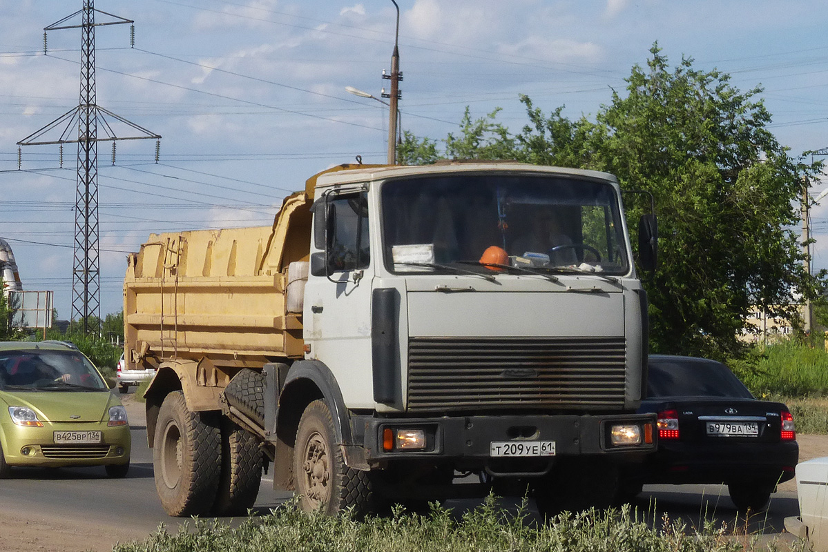 Ростовская область, № Т 209 УЕ 61 — МАЗ-5551 [555100]