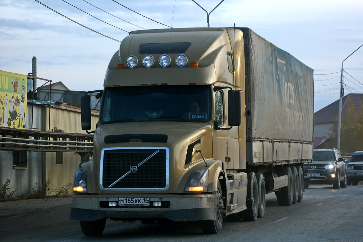 Саха (Якутия), № М 165 КК 14 — Volvo VNL670