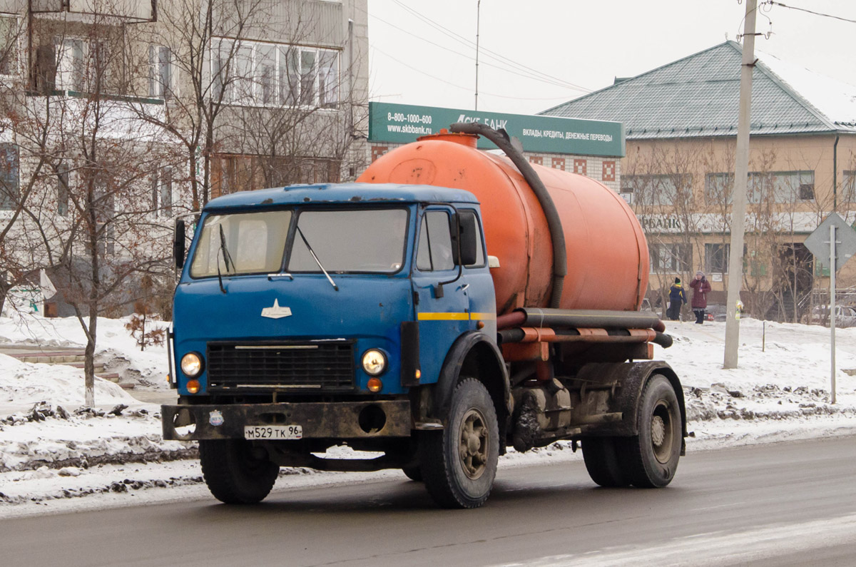 Свердловская область, № М 529 ТК 96 — МАЗ-5334