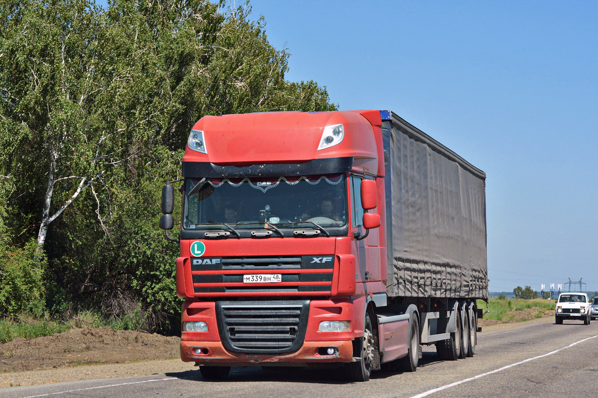 Липецкая область, № М 339 ВН 48 — DAF XF105 FT