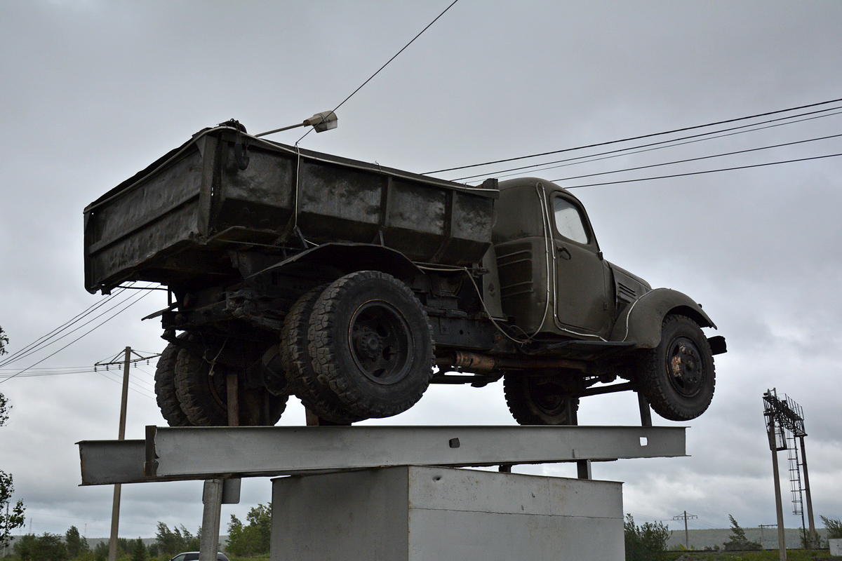 Красноярский край, № (24) Б/Н 0037 — ЗИЛ-164АГ; Красноярский край — Автомобили на постаментах; Техника на постаментах, памятники (Красноярский край)