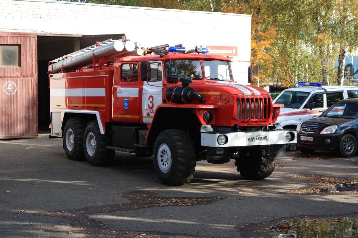 Псковская область, № Н 457 КР 60 — Урал-5557-70