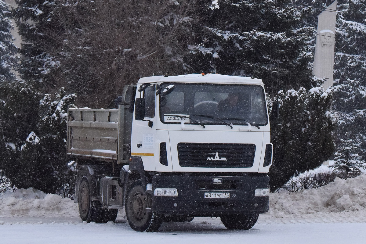 Волгоградская область, № А 311 РЕ 134 — МАЗ-5550B5