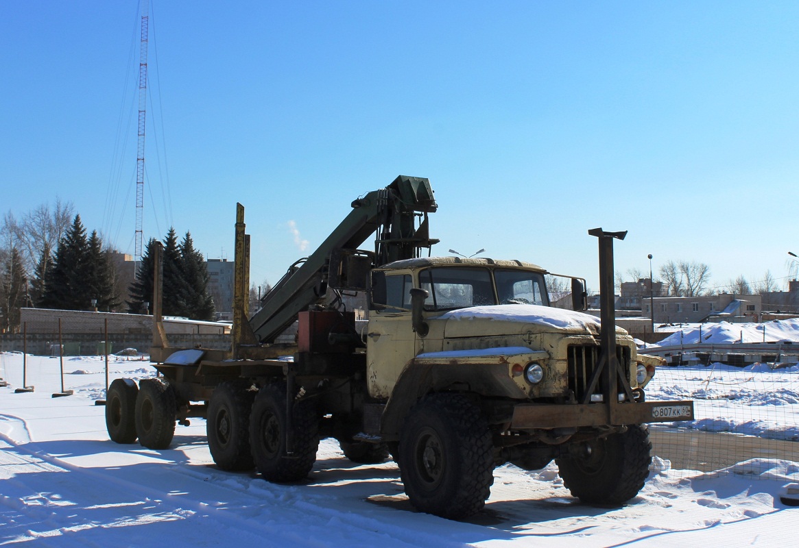 Псковская область, № О 807 КК 60 — Урал-5557