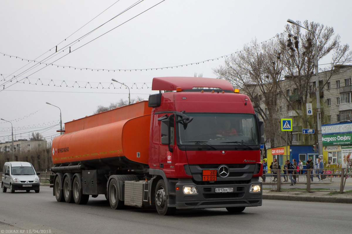 Волгоградская область, № Е 813 ВК 134 — Mercedes-Benz Actros '09 1841 [Z9M]