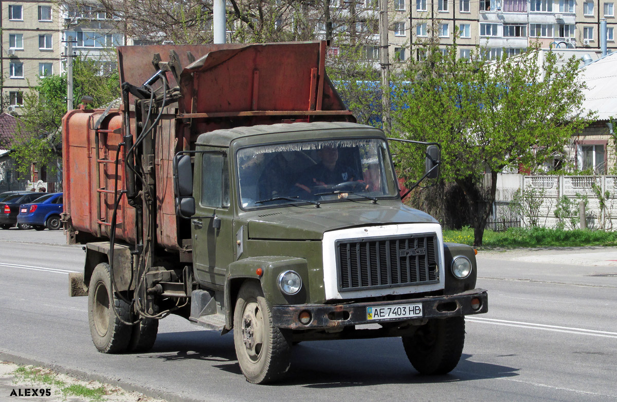 Днепропетровская область, № АЕ 7403 НВ — ГАЗ-33072