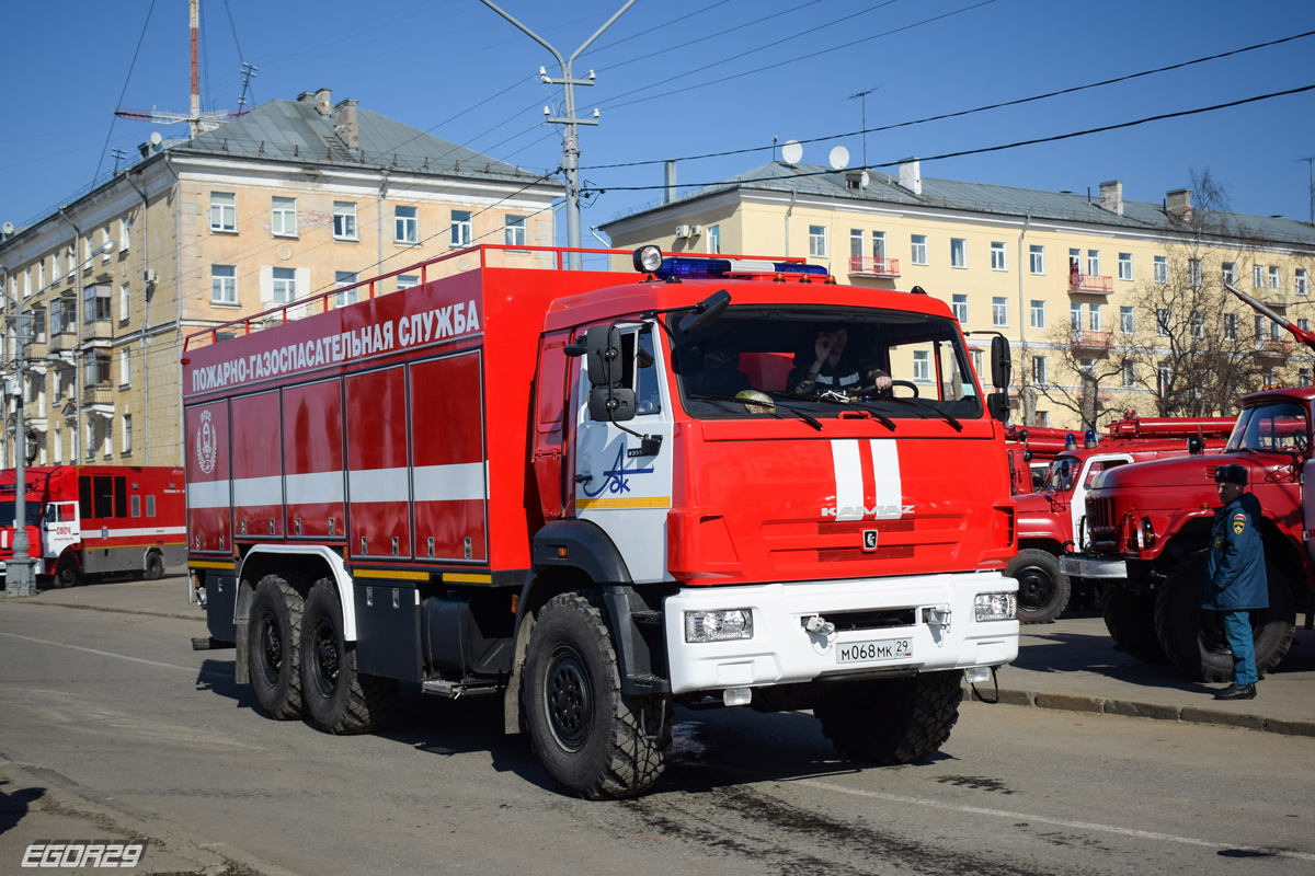 Архангельская область, № М 068 МК 29 — КамАЗ-43118-46