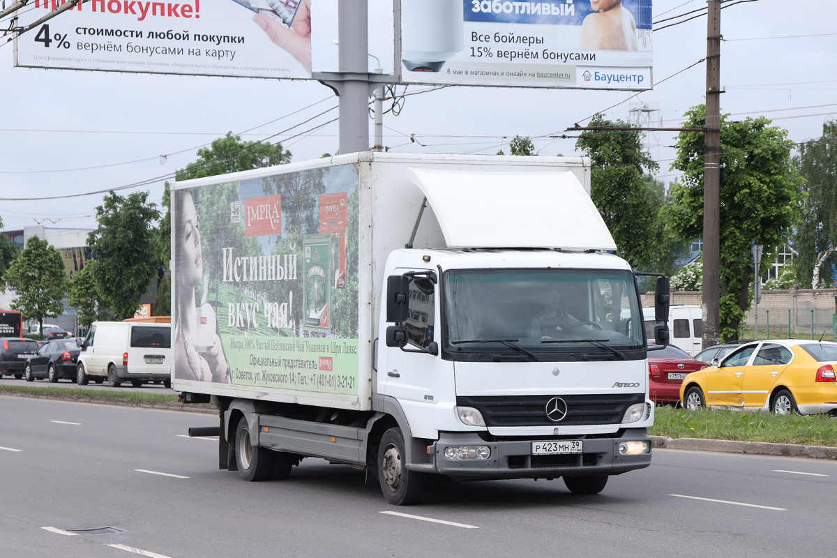 Калининградская область, № Р 423 МН 39 — Mercedes-Benz Atego 818