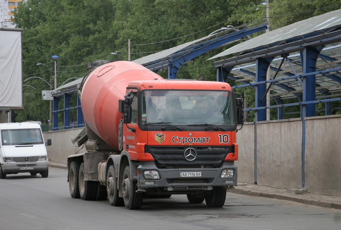 Киев, № 10 — Mercedes-Benz Actros ('2003)