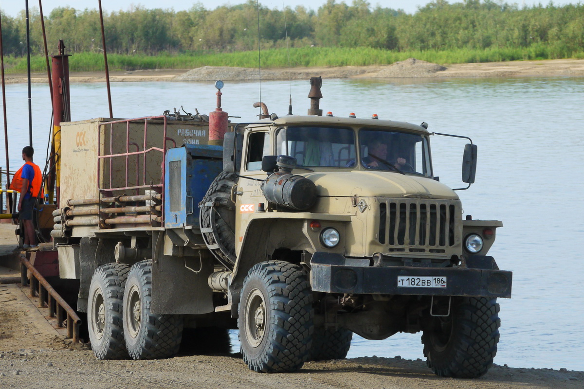 Ханты-Мансийский автоном.округ, № Т 182 ВВ 186 — Урал-4320-30