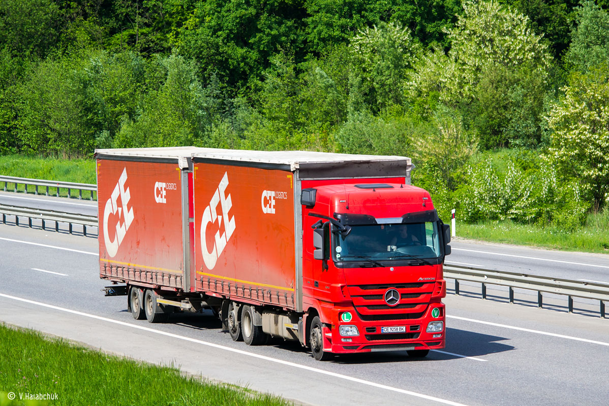 Черновицкая область, № СЕ 9258 ВК — Mercedes-Benz Actros ('2009) 2541