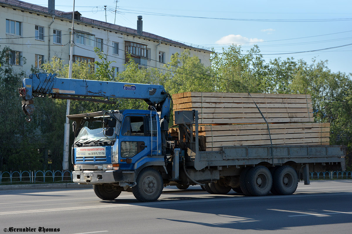 Саха (Якутия), № Р 635 ЕЕ 14 — Nissan Diesel (общая модель)