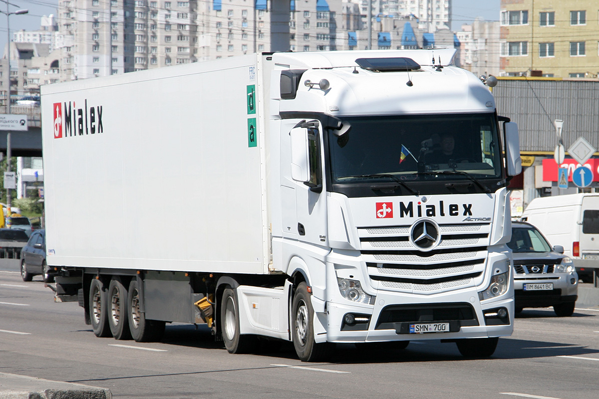 Молдавия, № SMN 700 — Mercedes-Benz Actros ('2011) 1845