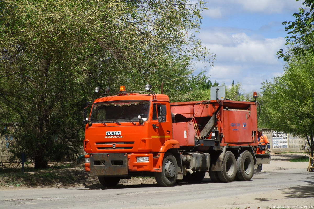 Волгоградская область, № В 984 ЕЕ 134 — КамАЗ-65115-A4