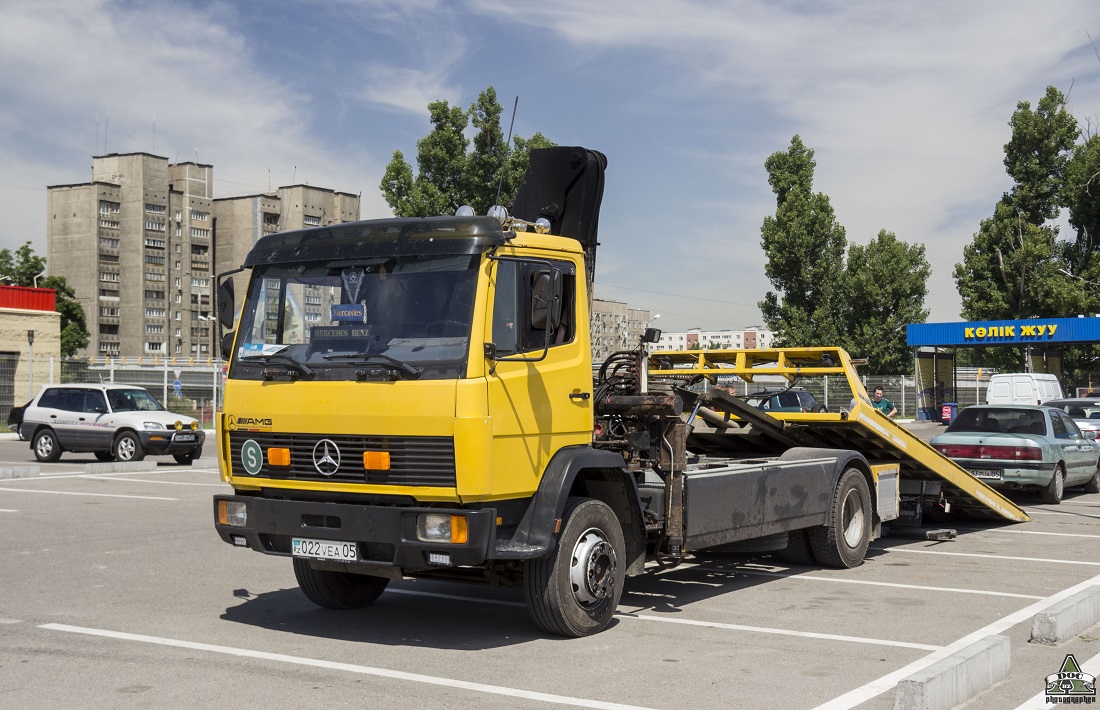 Алматинская область, № 022 VEA 05 — Mercedes-Benz LK 1320