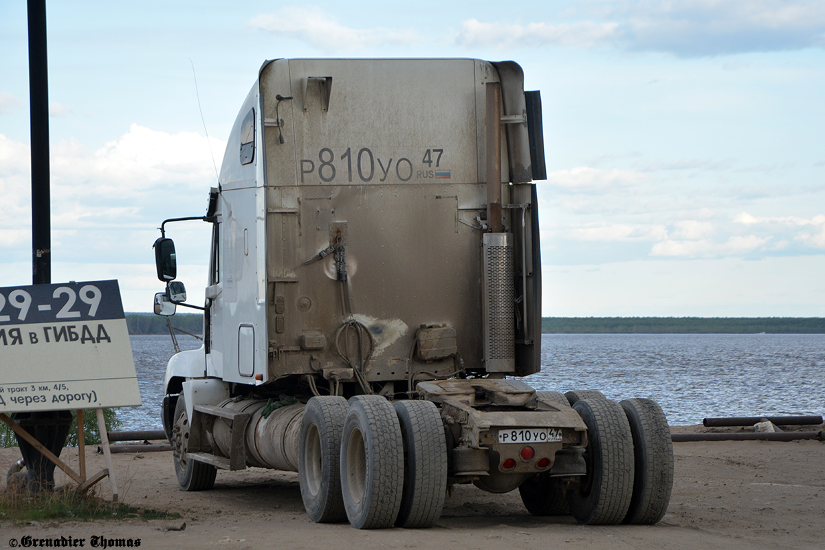 Ленинградская область, № Р 810 УО 47 — Freightliner Century Class