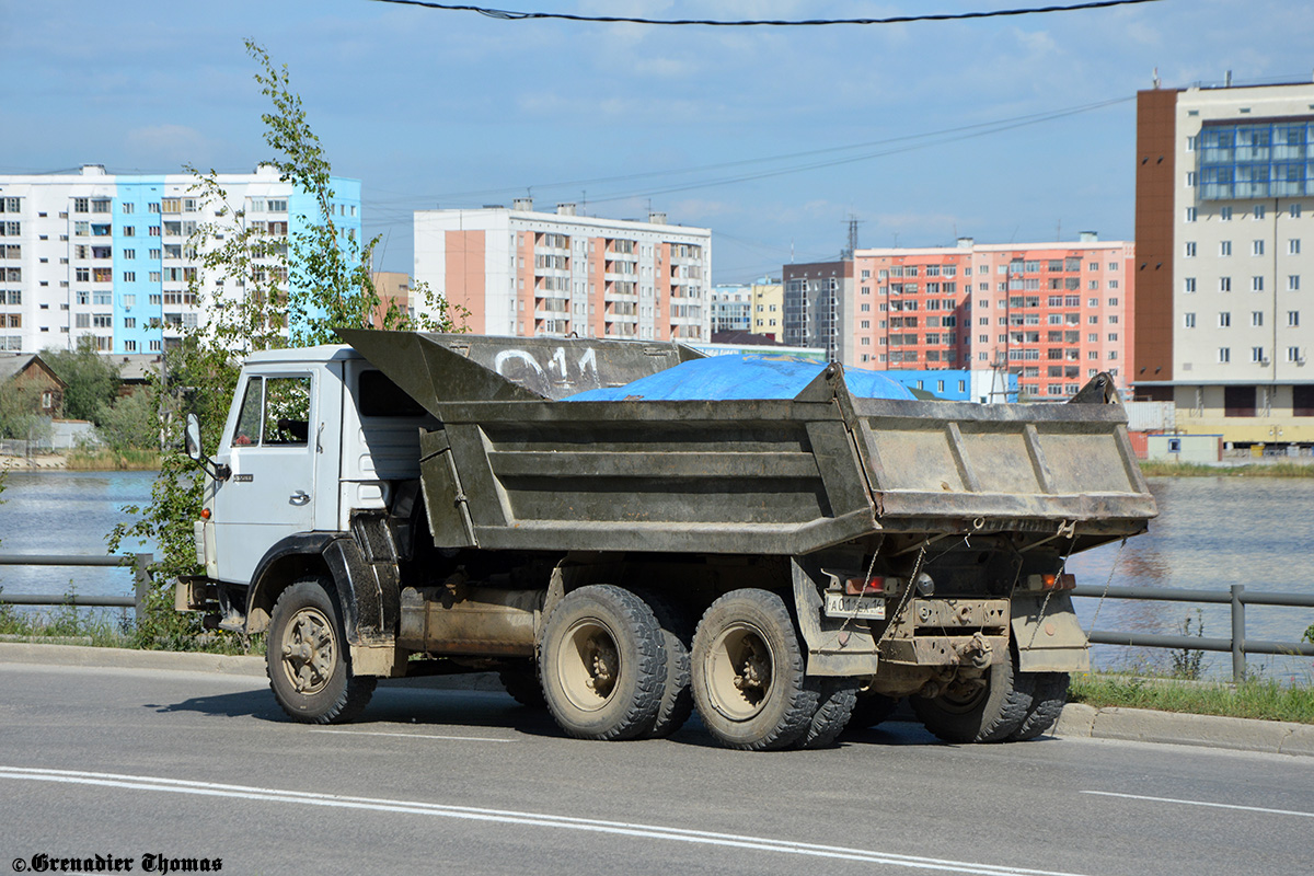 Саха (Якутия), № А 011 ЕХ 14 — КамАЗ-55111 [551110]