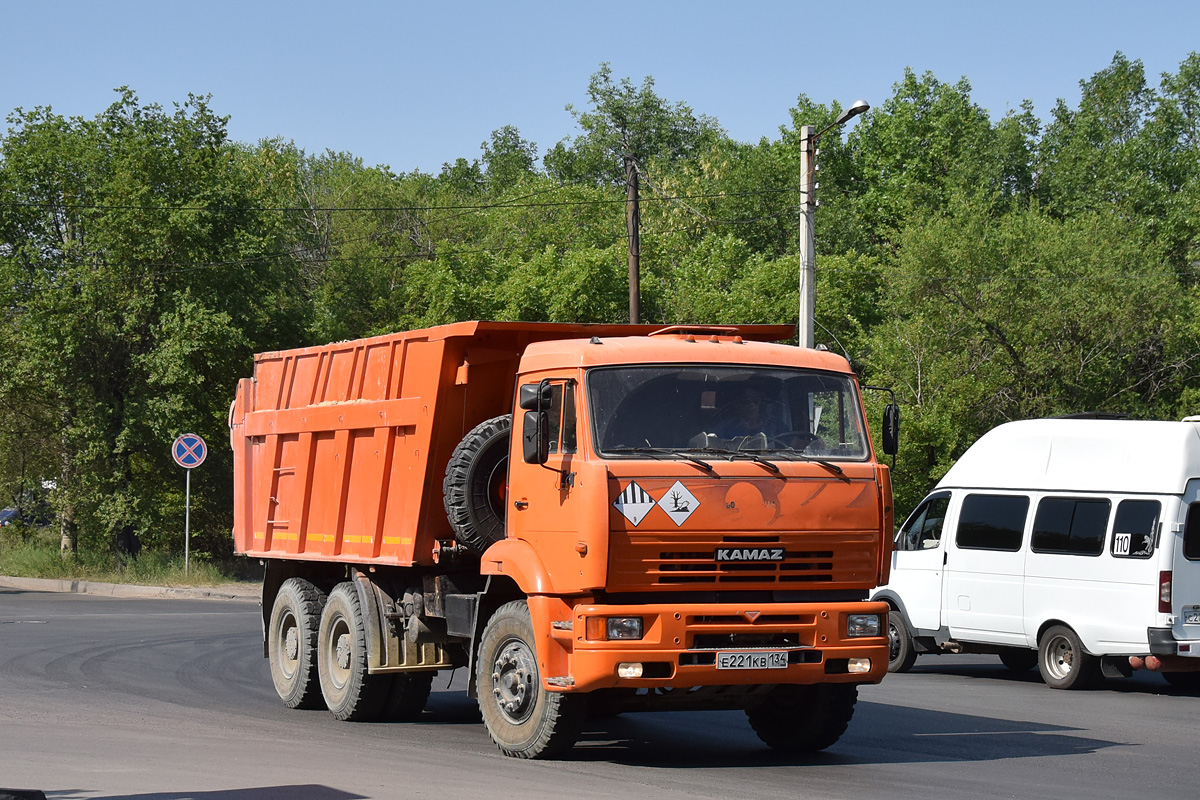 Волгоградская область, № Е 221 КВ 134 — КамАЗ-6520-06 [65200F]