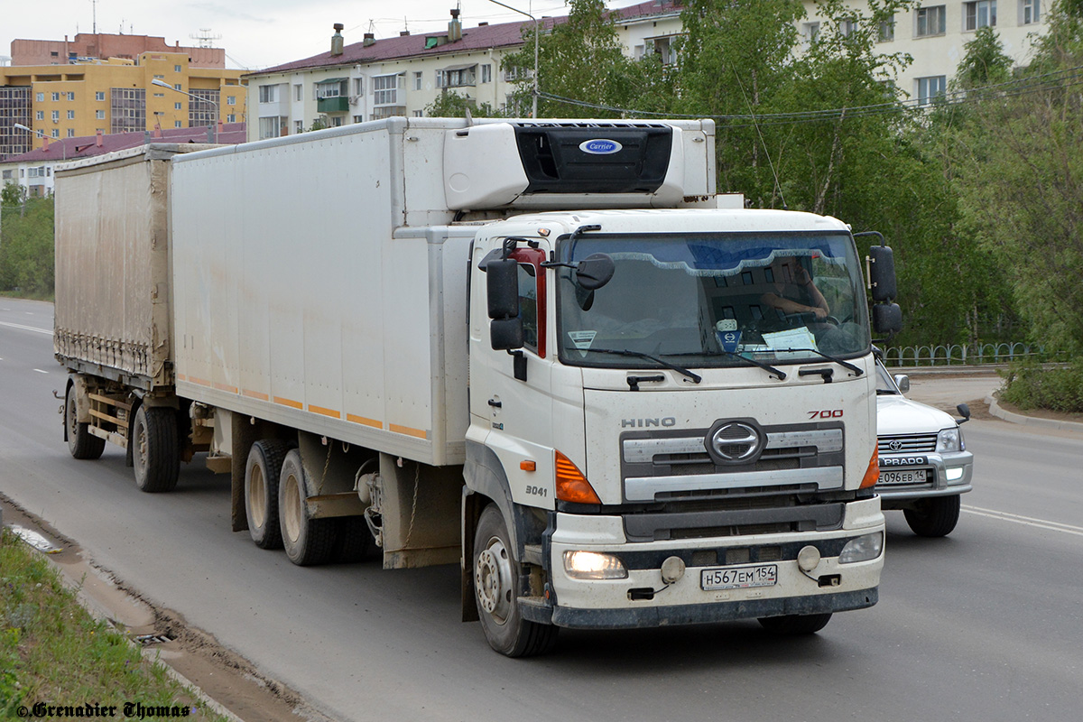 Новосибирская область, № Н 567 ЕМ 154 — Hino 700