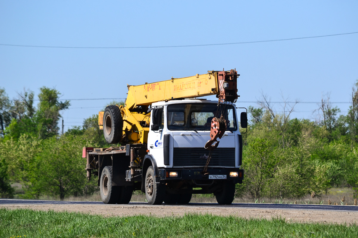 Волгоградская область, № А 792 НА 34 — МАЗ-533702