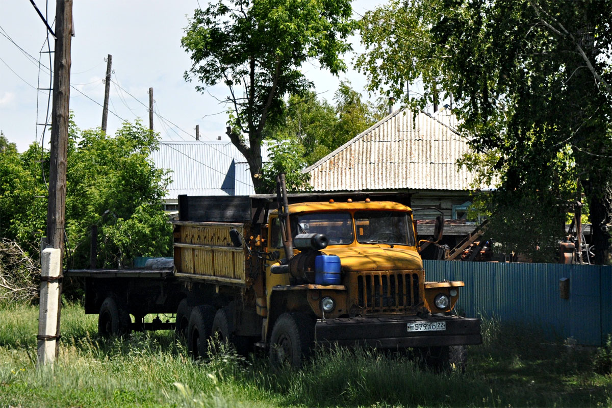 Алтайский край, № Е 579 АО 22 — Урал-5557