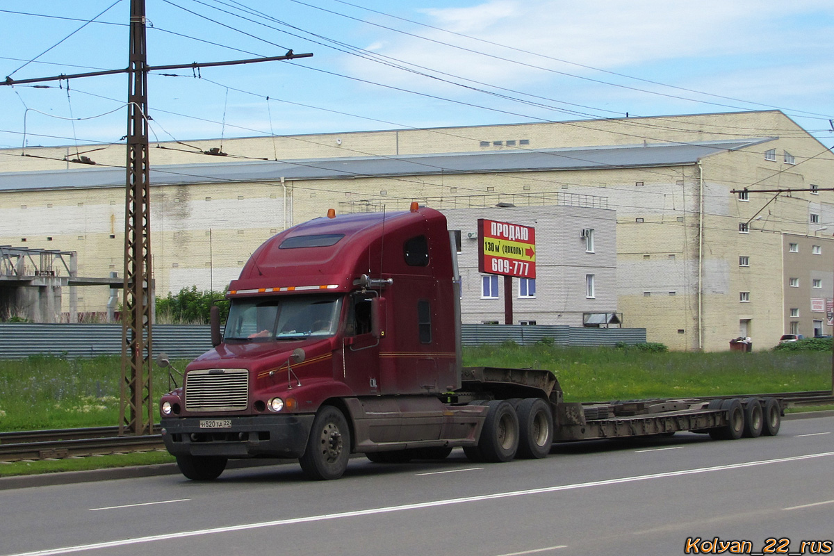 Алтайский край, № Н 520 ТА 22 — Freightliner Century Class