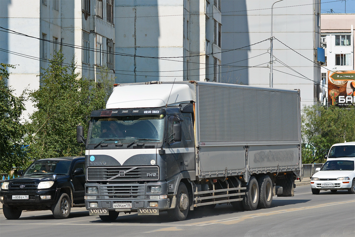 Иркутская область, № В 494 АМ 138 — Volvo ('1993) FH12.380