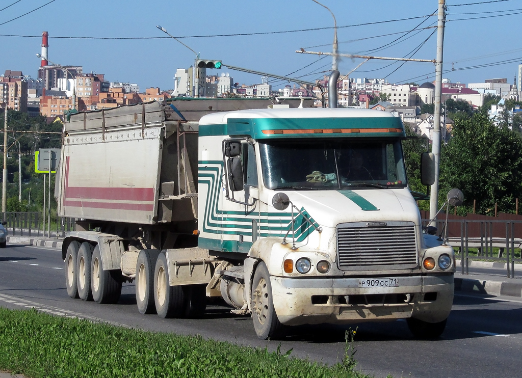 Тульская область, № Р 909 СС 71 — Freightliner Century Class