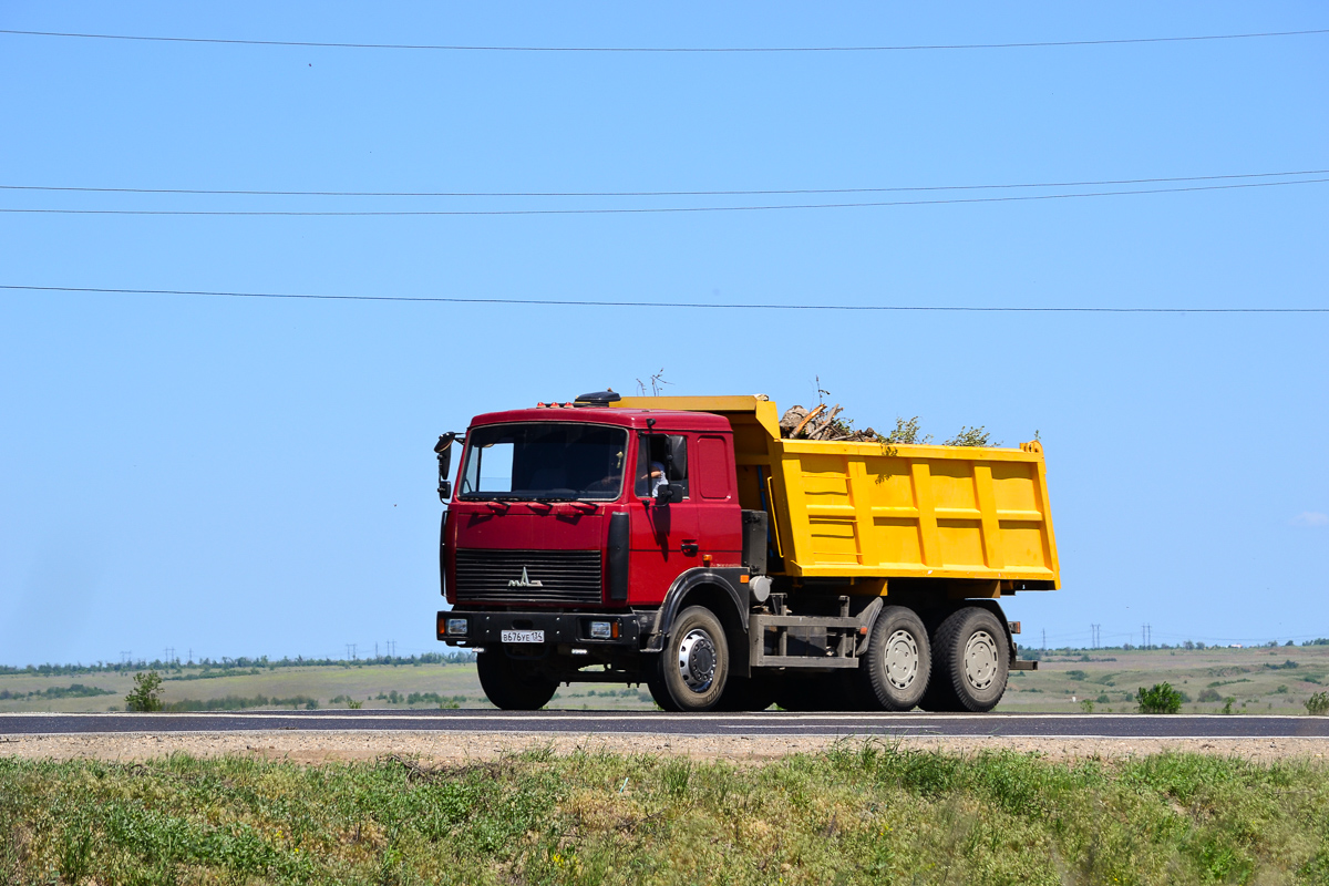 Волгоградская область, № В 676 УЕ 134 — МАЗ-5516X5