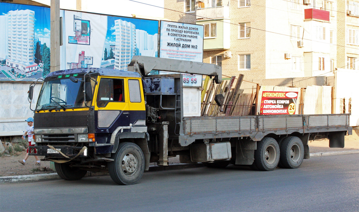 Астраханская область, № С 058 МК 30 — Mitsubishi Fuso (общая модель)