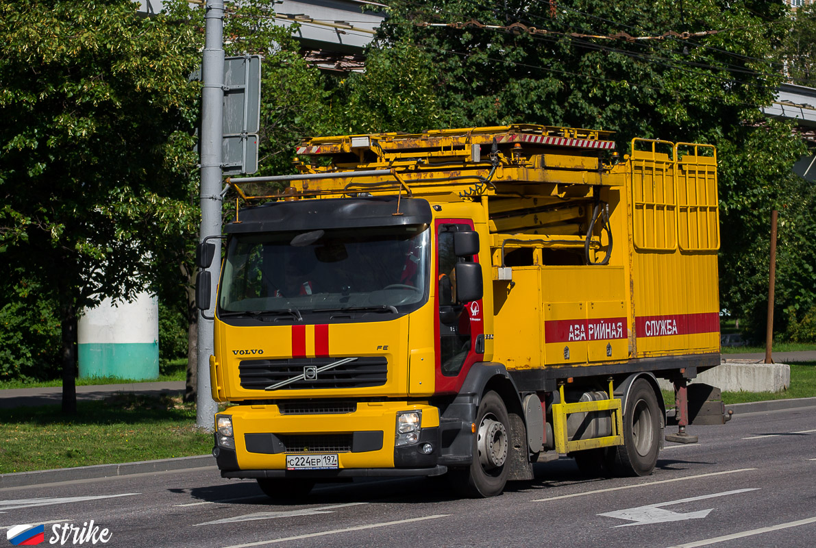 Москва, № 152 — Volvo ('2006) FE