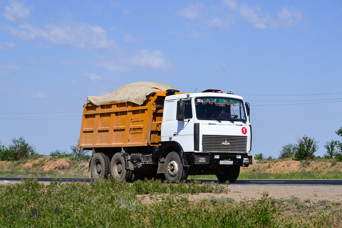 Волгоградская область, № О 420 РО 01 — МАЗ-551605